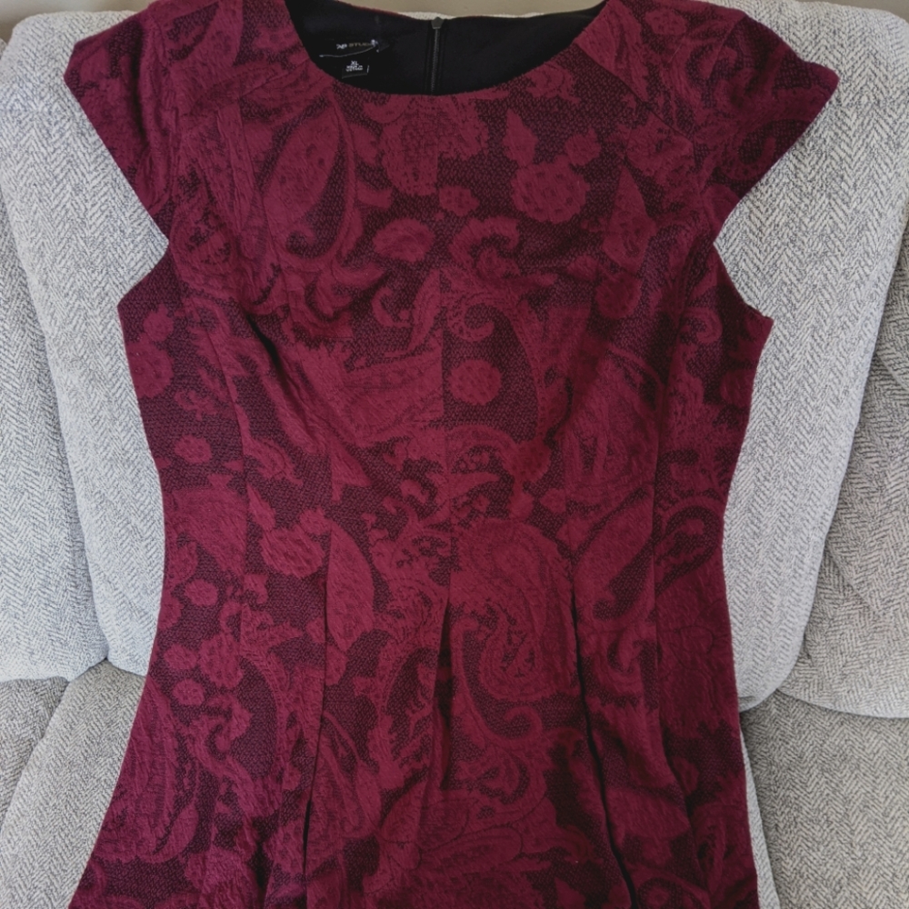 Maroon knee-length dress